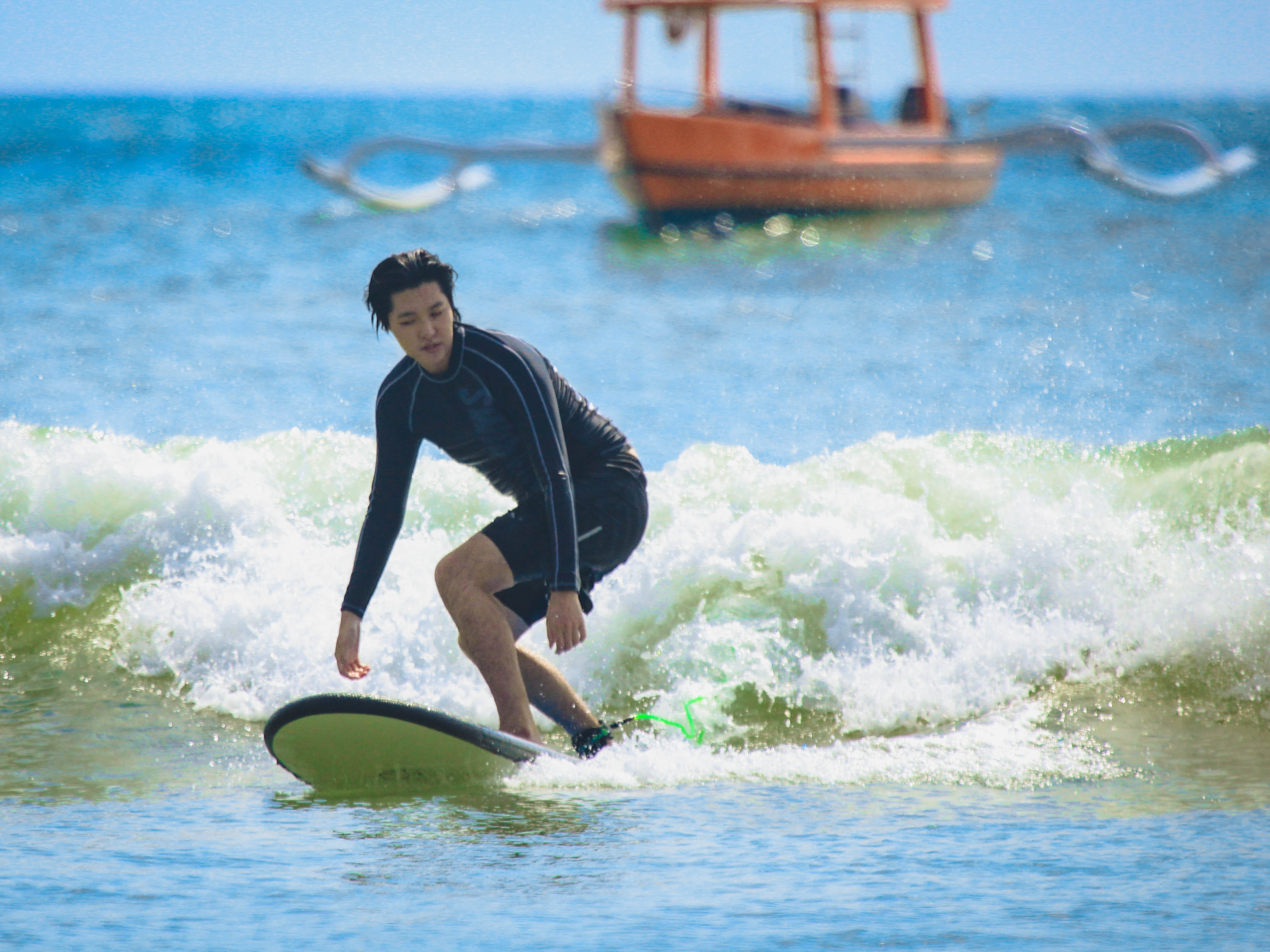 Rezha Surf School